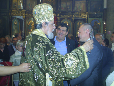 Денеска се слави „Свети Тројца„